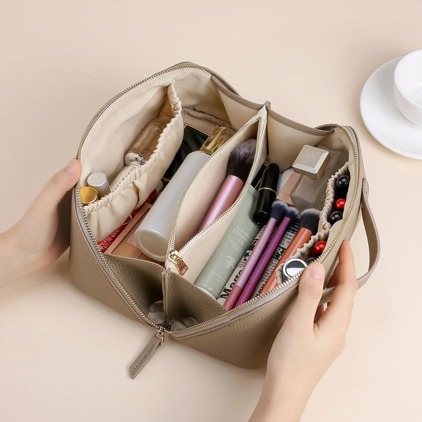 Genuine Leather Wash Bag – Double-Zip Cosmetic Case